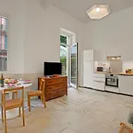 & Relax - Private Parking - Happy Apartment Alassio