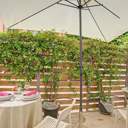 & Relax With Terrace - Happy *