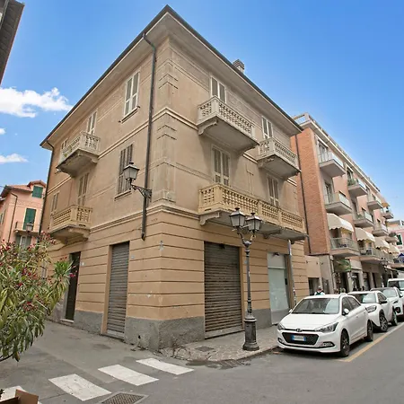 Apartment Beach&relax - Private Parking&veranda - Happy Alassio